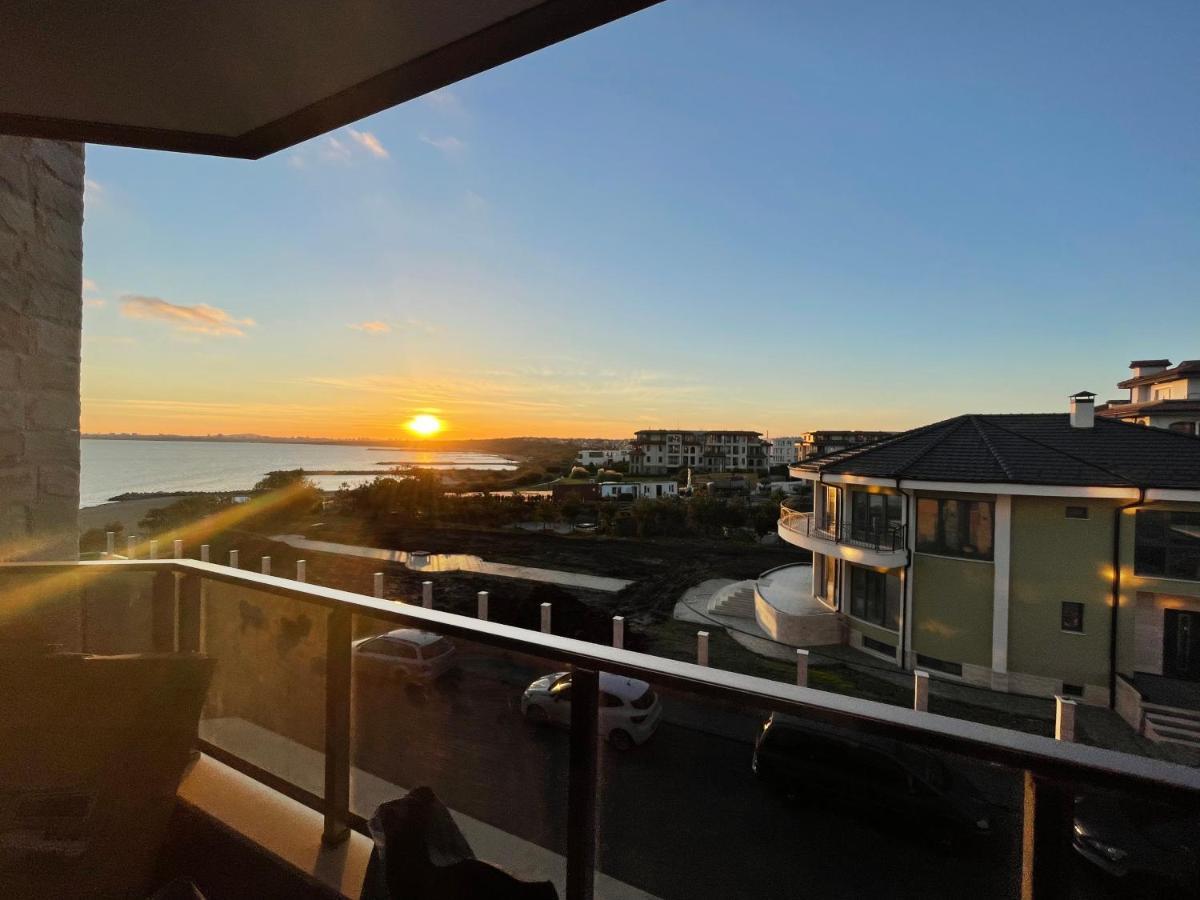 Brand New First Line Sea View 2 Bedroom Apartment ブルガス エクステリア 写真